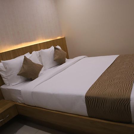 Hotel Dc Star Tarapith Exterior foto